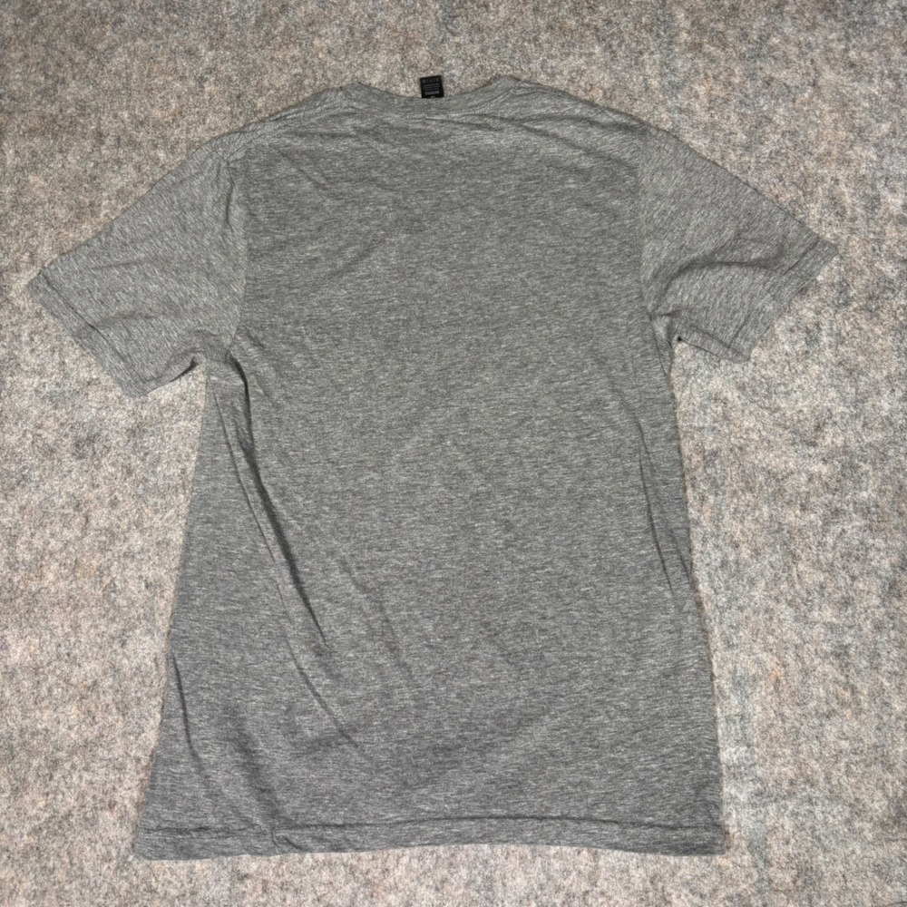 Gildan Park City T-Shirt Mens Small Gray Geometric Mountain‎ Graphic - Picture 2 of 7